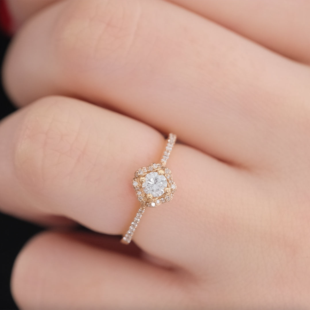0.40 Karat Charlotte Tektaş Pırlanta Yüzük