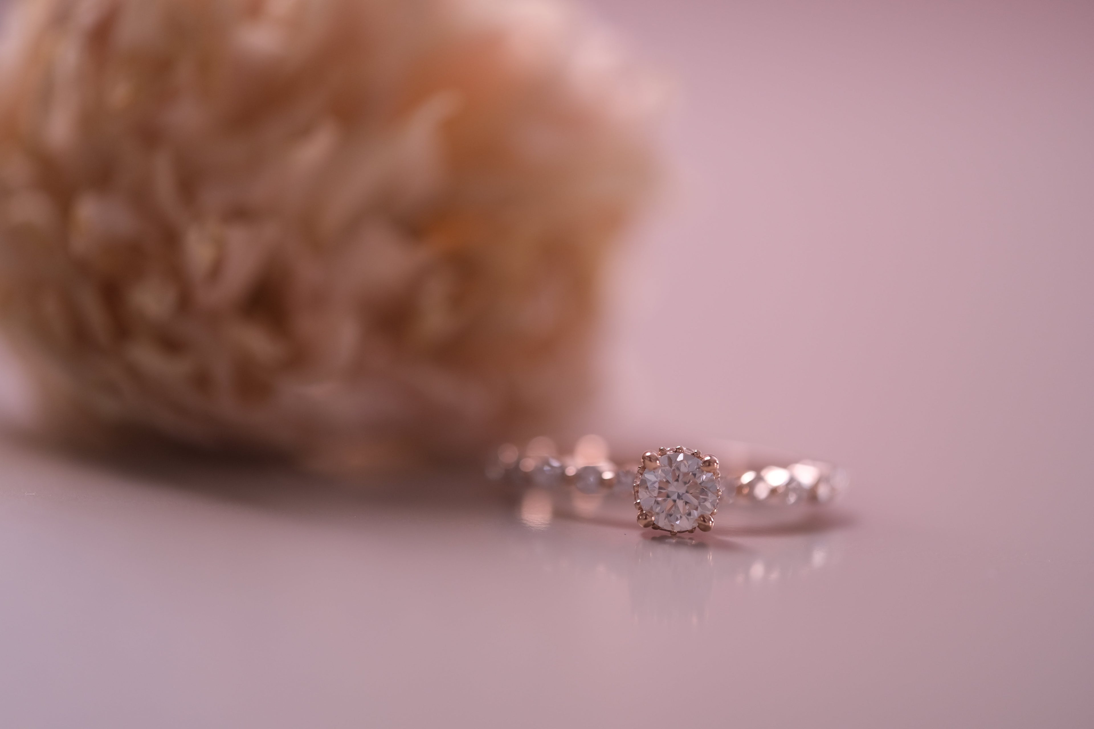 0.70 Karat Sarin Yuvarlak Tektaş Pırlanta Yüzük