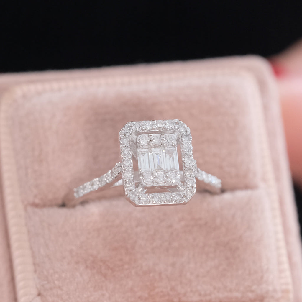 0.60 Karat Baget Pırlanta Tektaş Yüzük