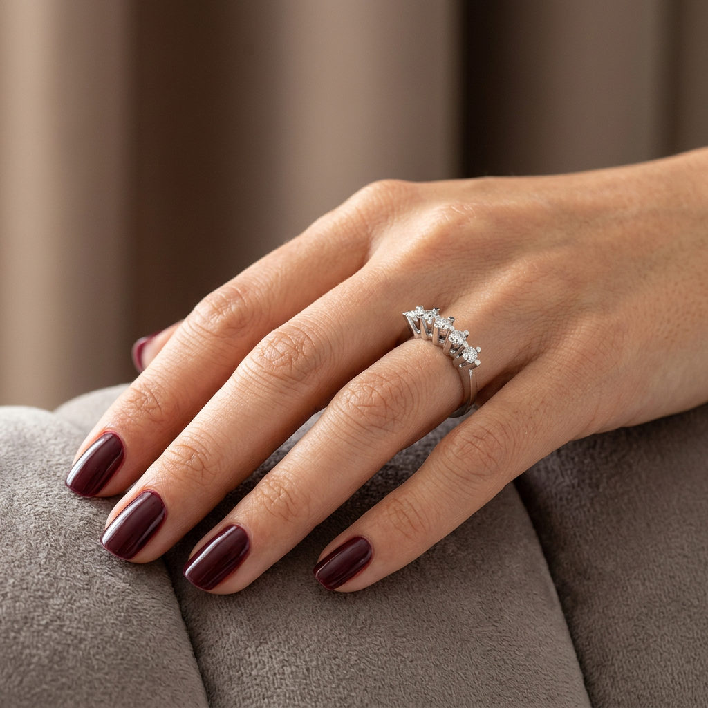 DVS Diamonds DVSR0081 0,50 karat pırlanta beştaş yüzük, elde kullanım